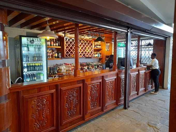 bar